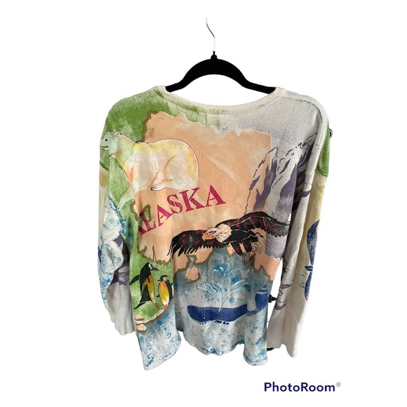 Ladies, vintage MARGUERITA, handpainted Alaska animal graphic sweater - Picture 3 of 7